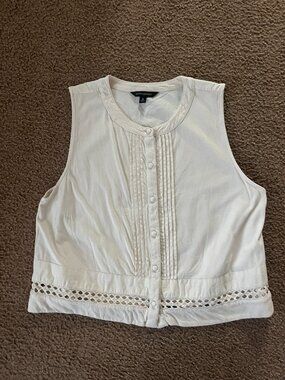 Banana Republic Cream Sleeveless Pintuck Blouse Sz M